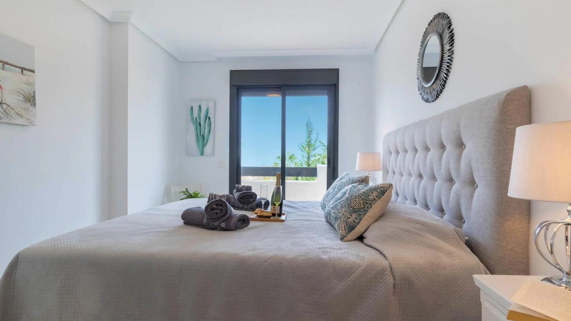 Apartment Sunset Golf Elegance - Happy Rentals Estepona Spain